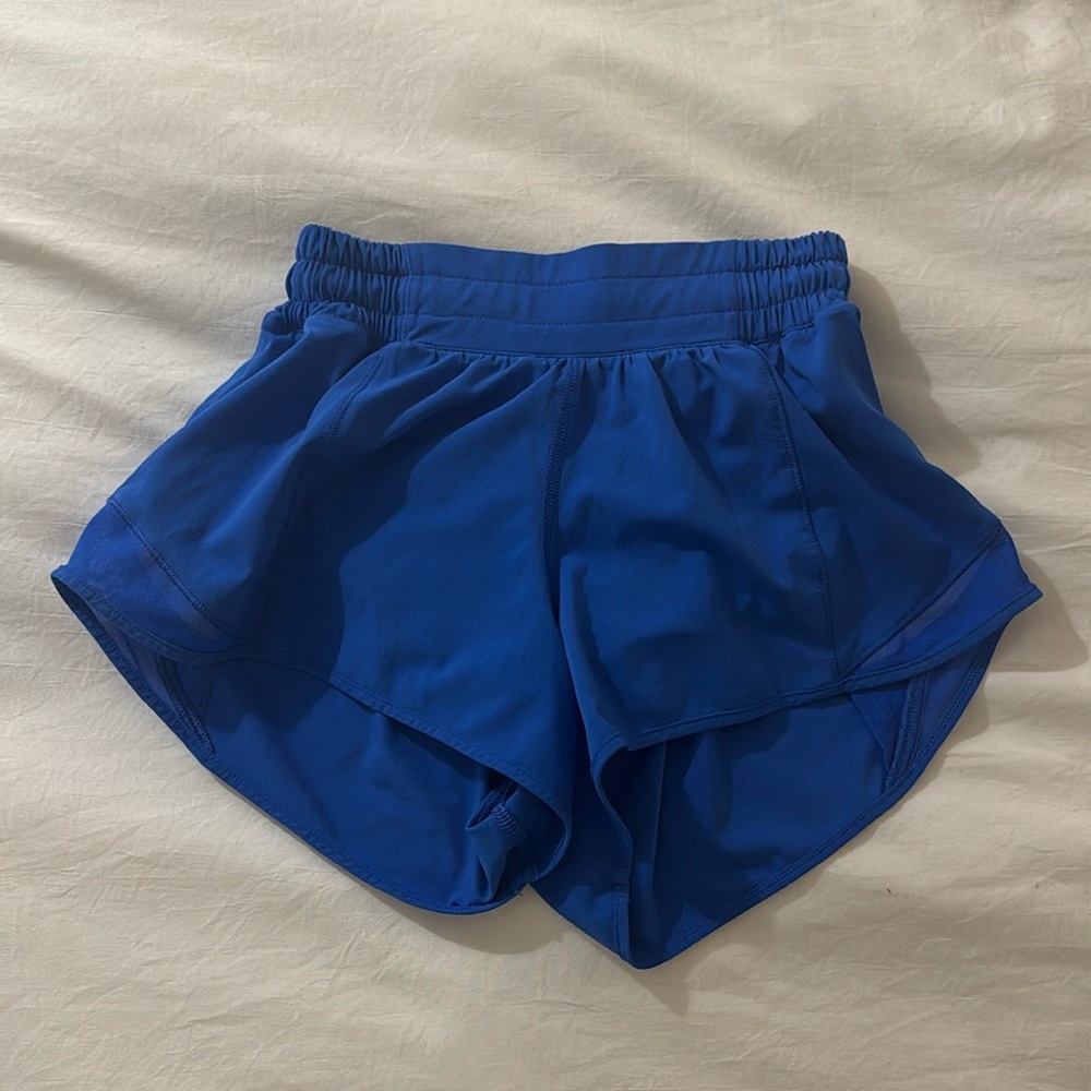 Lululemon blue hottie hots size 2 low rise 2.5 inch